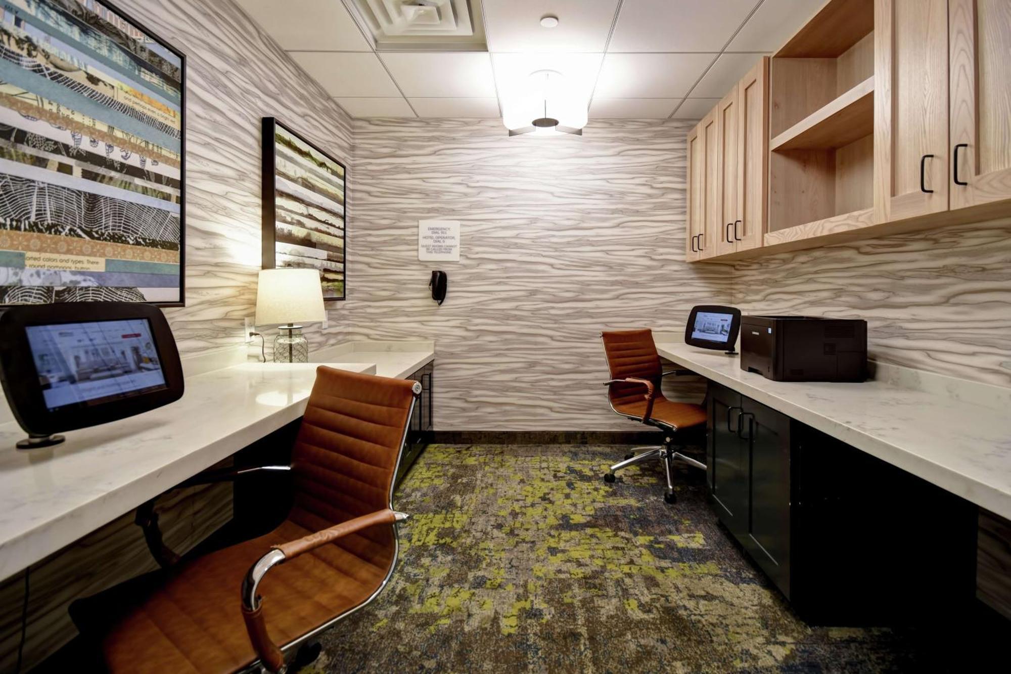 Hilton Garden Inn Jackson Ngoại thất bức ảnh