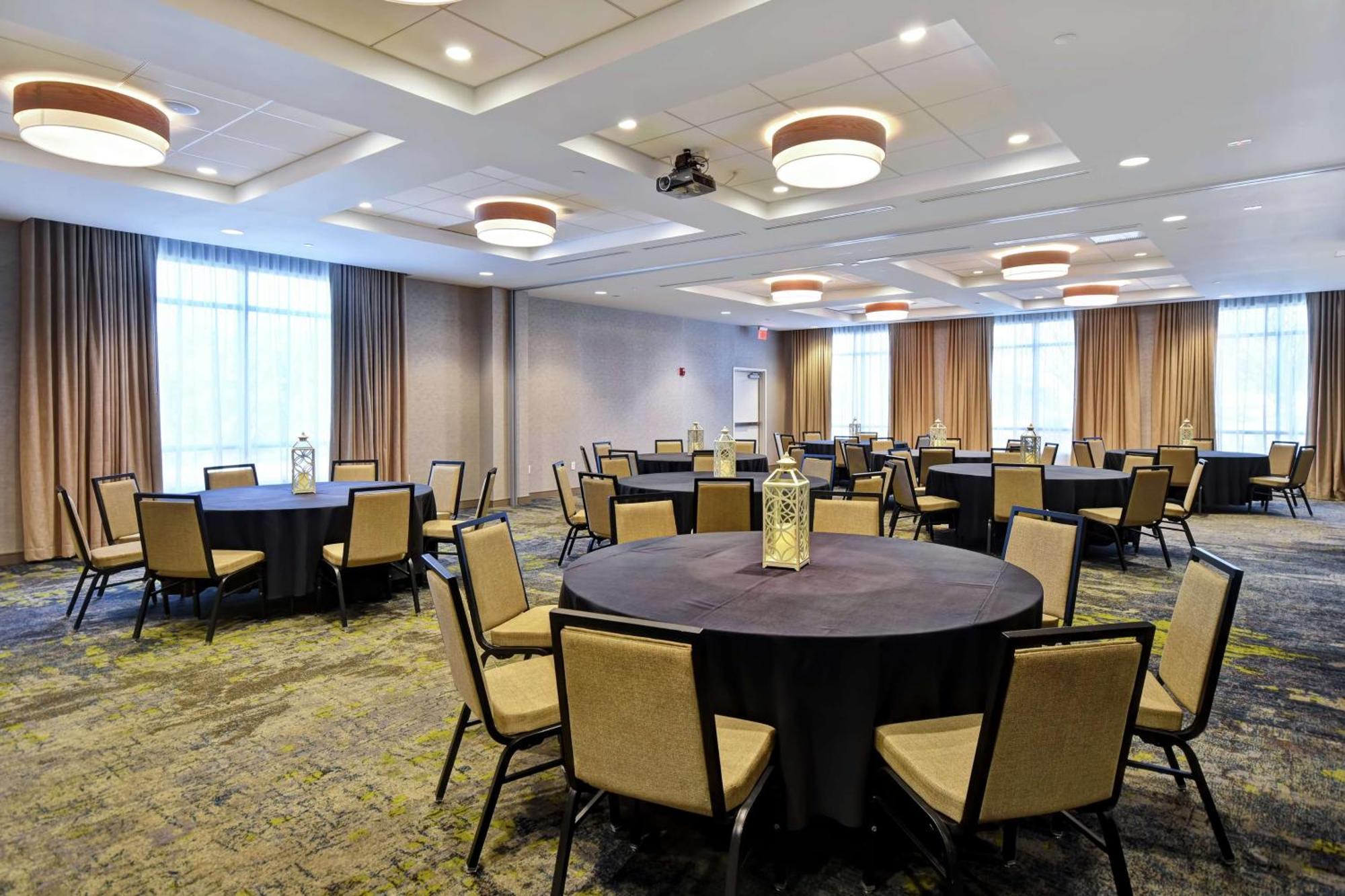 Hilton Garden Inn Jackson Ngoại thất bức ảnh