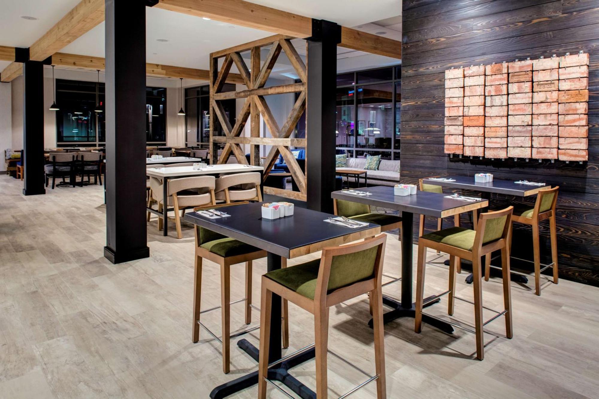 Hilton Garden Inn Jackson Ngoại thất bức ảnh