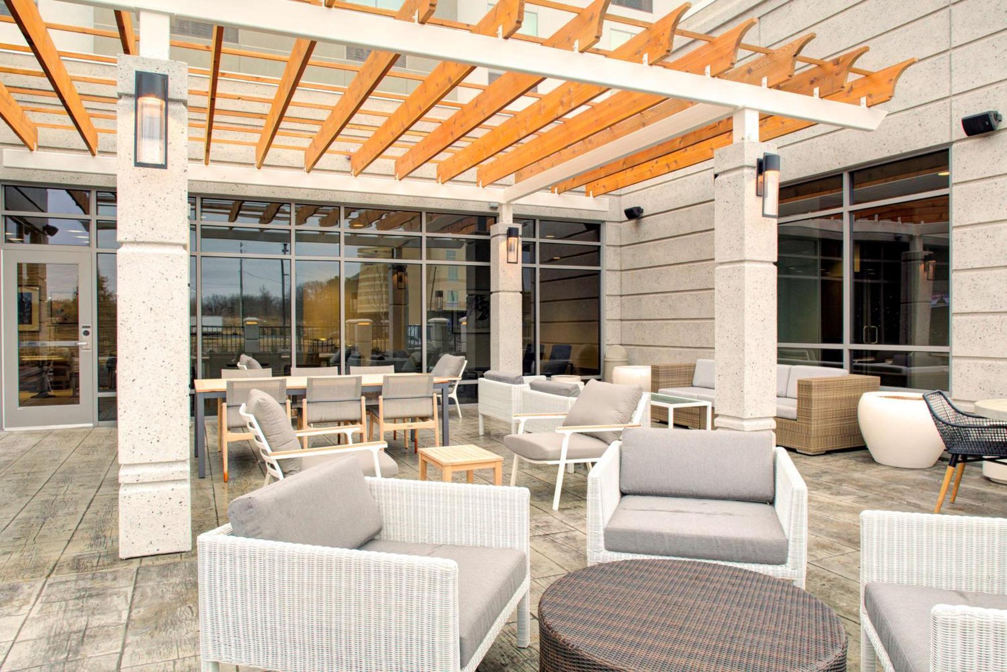 Hilton Garden Inn Jackson Ngoại thất bức ảnh